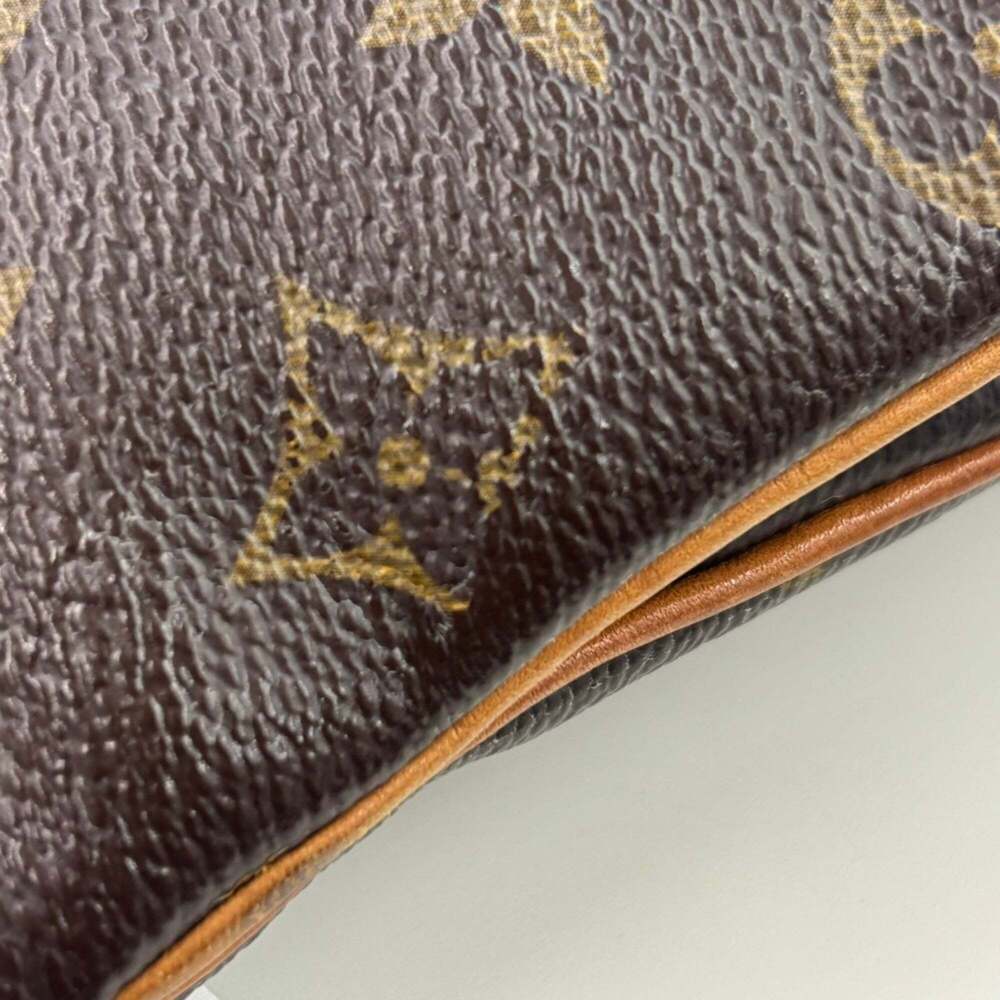 LOUIS VUITTON Brown Monogram Leather Shoulder Bag - Picture 14 of 16